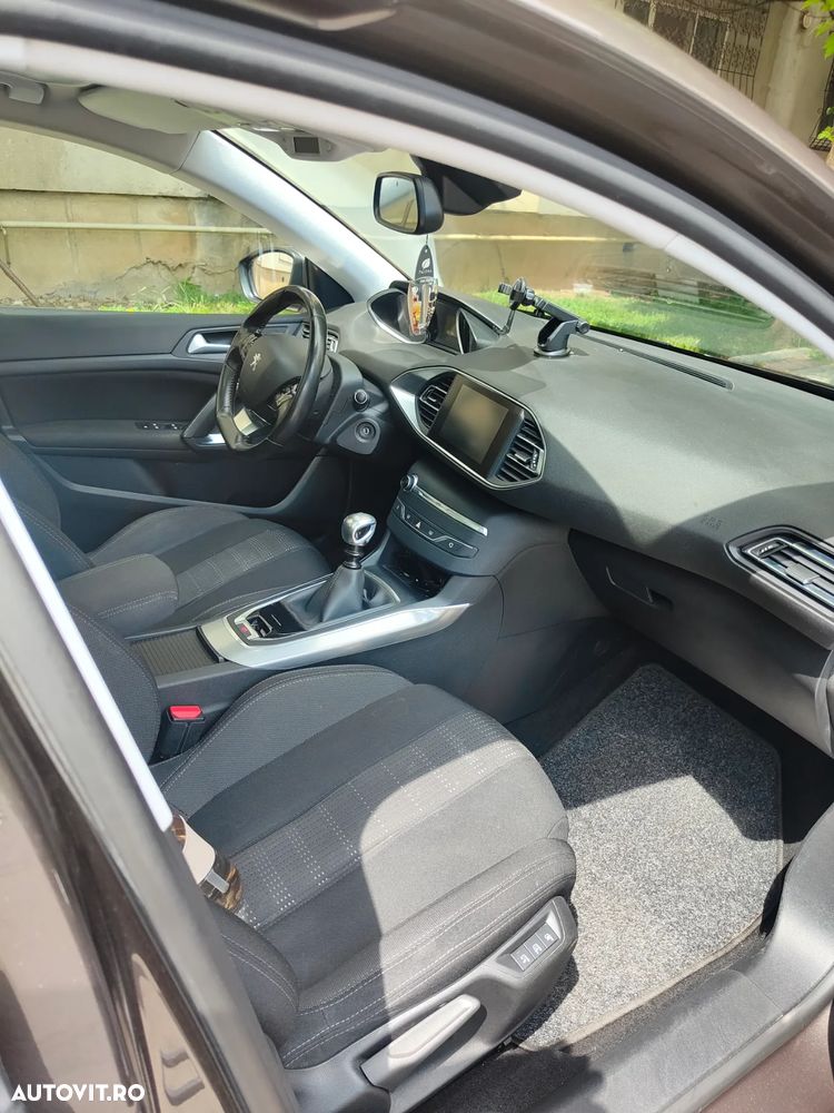 Peugeot 308 - 5