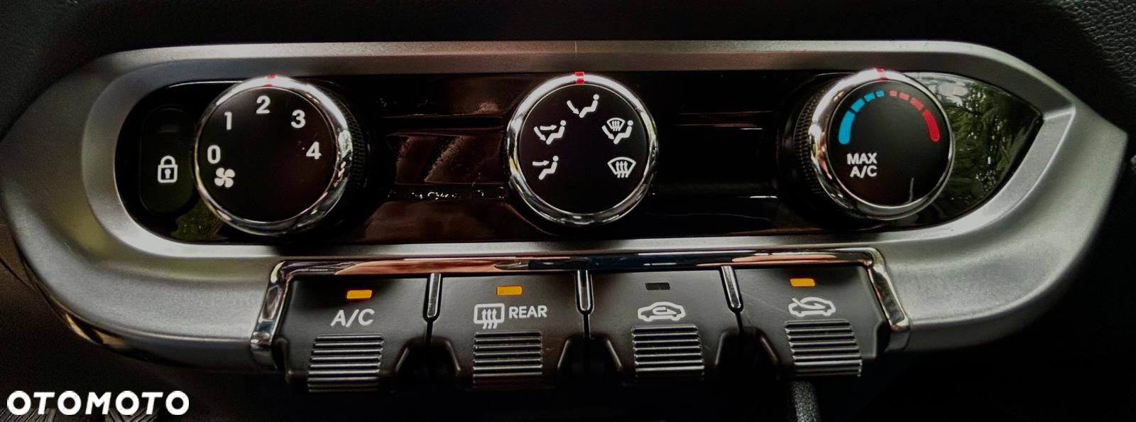 Kia Rio - 9