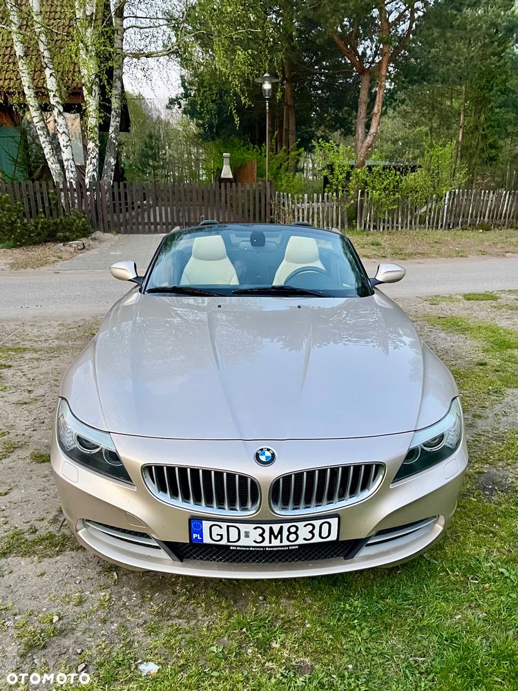 BMW Z4 sDrive35i - 11