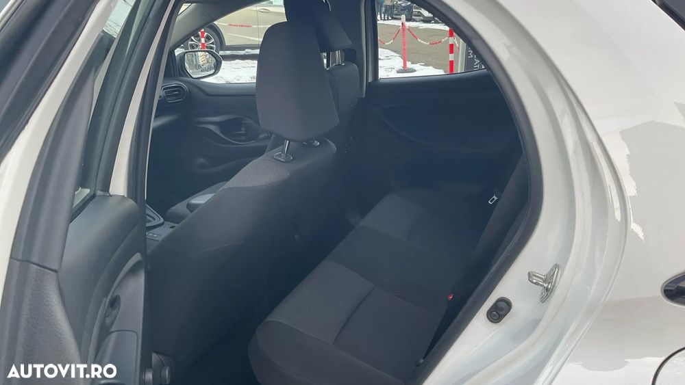 Toyota Yaris 1.5 VVT-i HSD Eco - 16