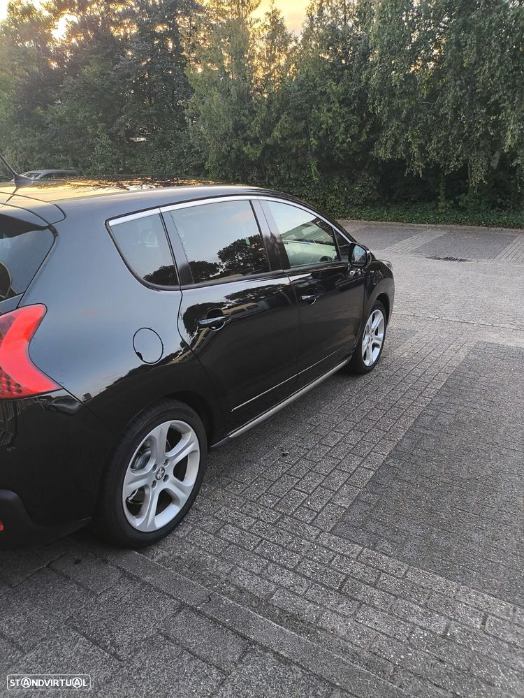 Peugeot 3008 2.0 HDi Hybrid4 - 6