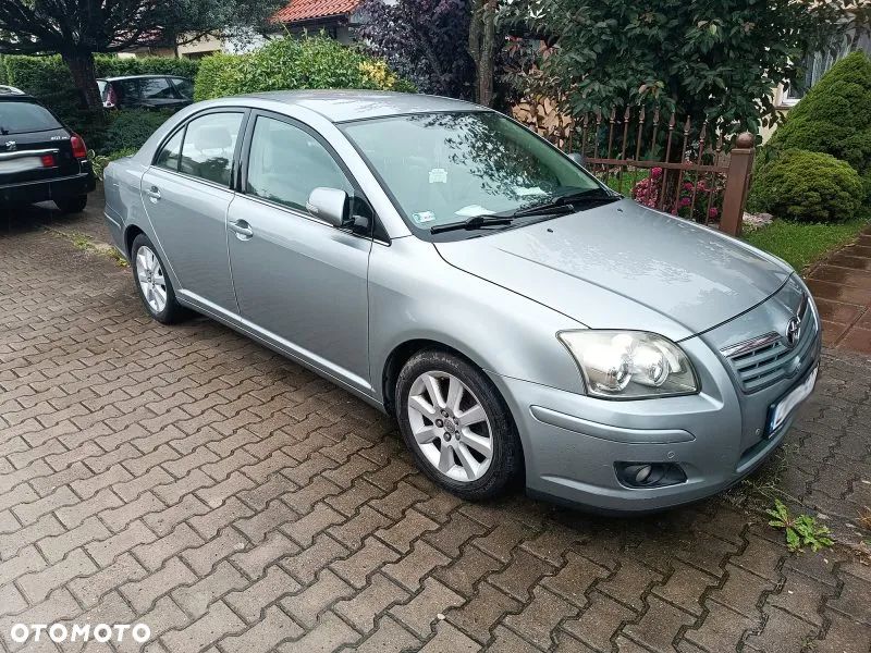 Toyota Avensis - 6