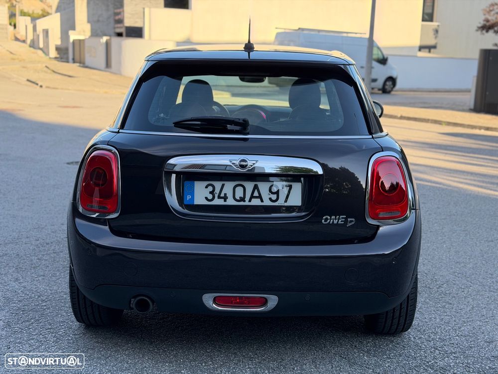 MINI 5 Portas One D - 10