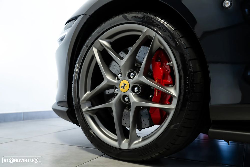 Ferrari Roma 3.9 Twin-Turbo V8 — fotografia 8
