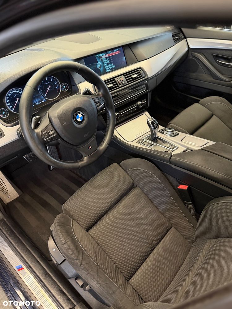 BMW Seria 5 520i Sport-Aut - 14
