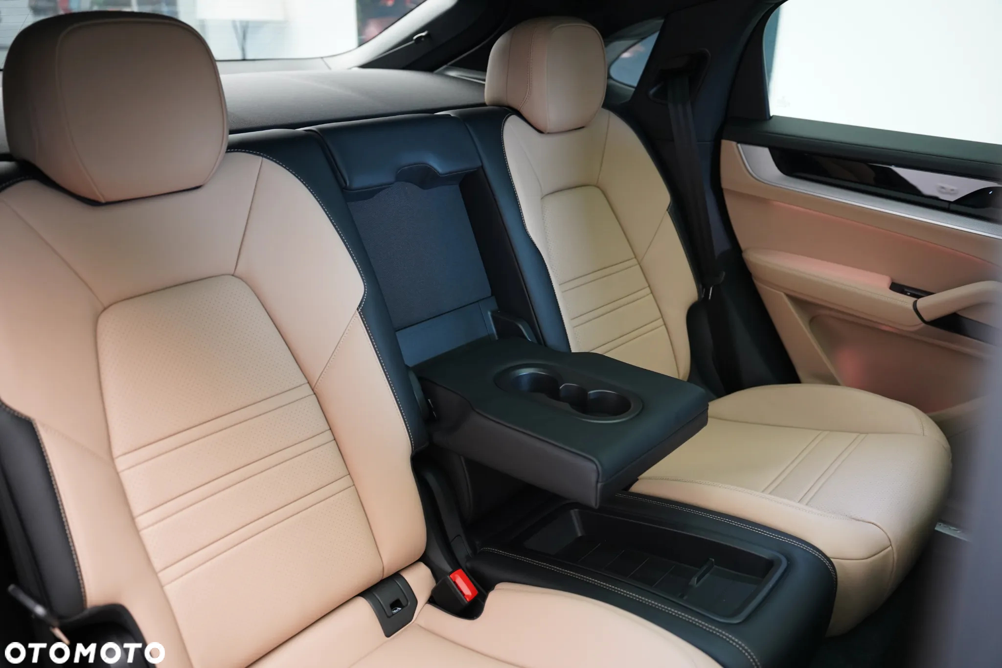 Porsche Cayenne Coupe S - 13