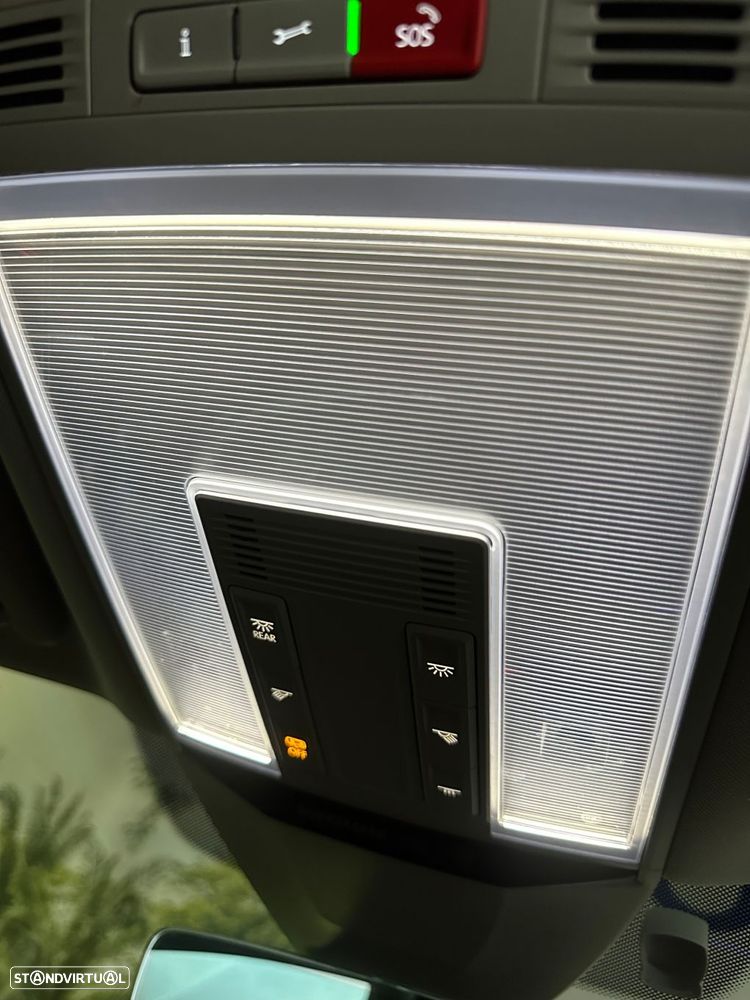 VW Passat 1.6 TDI Business DSG - 41