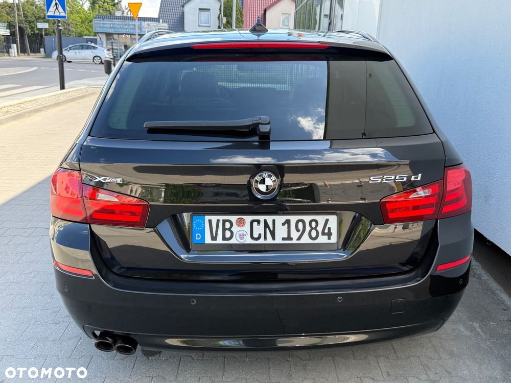 BMW Seria 5 525d Sport-Aut - 7