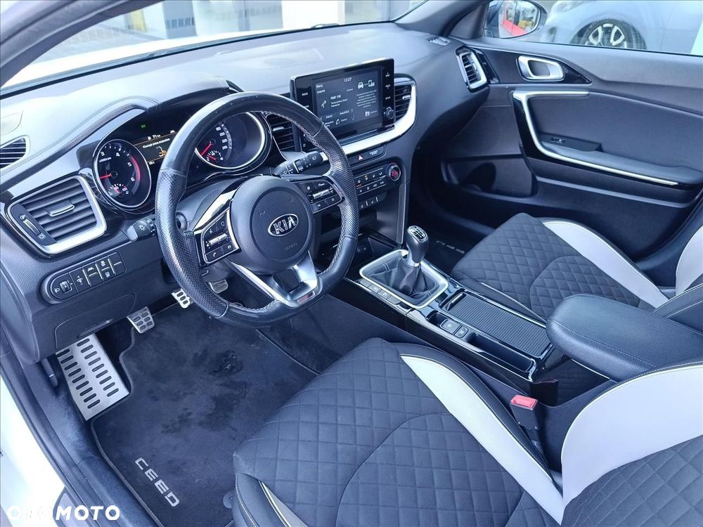 Kia ProCeed 1.6 CRDi GT Line - 9