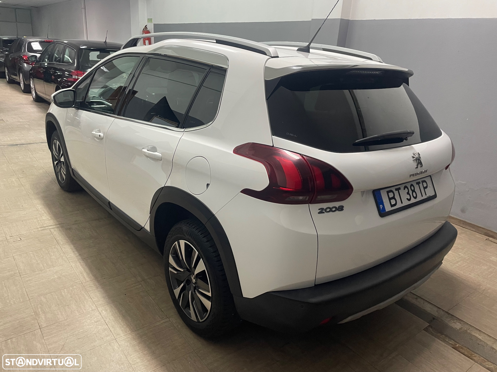 Peugeot 2008 PureTech 110 Stop&Start Allure - 12