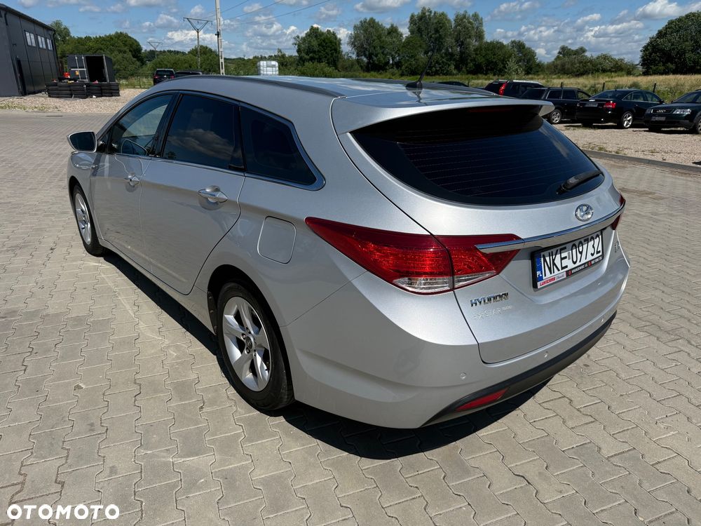 Hyundai i40 Kombi blue 1.6 Family+ - 7