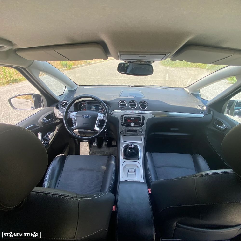 Ford S-Max 2.0 TDCi Titanium 7L - 18