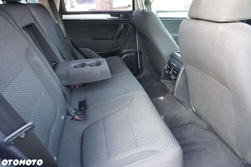 Volkswagen Touareg 3.0 V6 TDI SCR Blue Motion DPF Automatik - 15