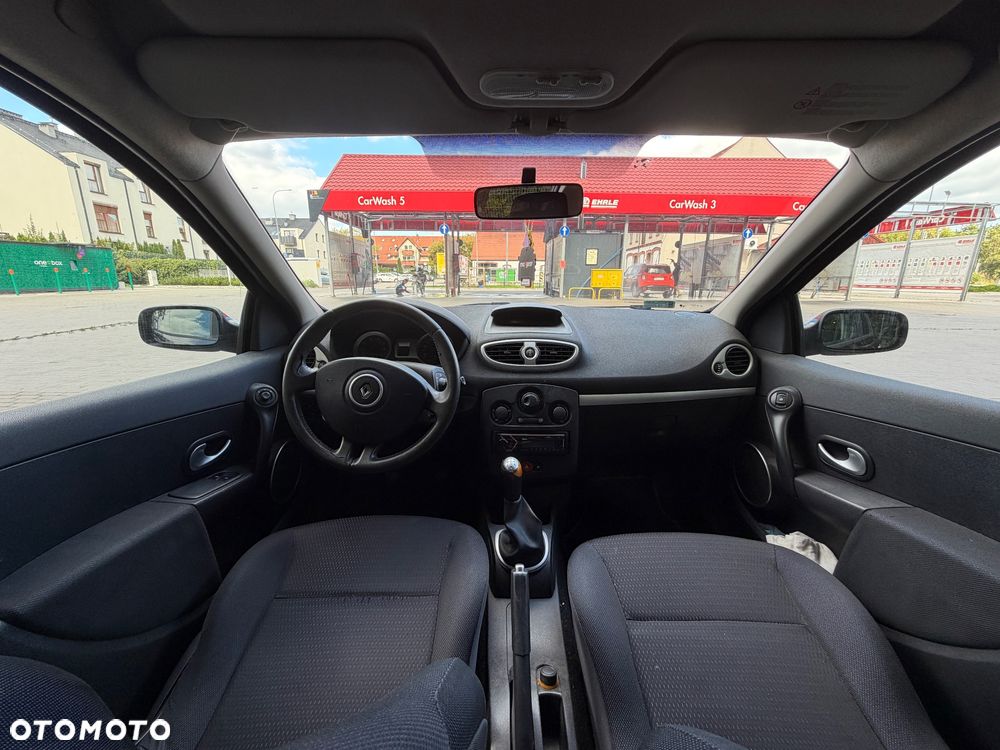 Renault Clio 1.2 16V 75 Expression - 6