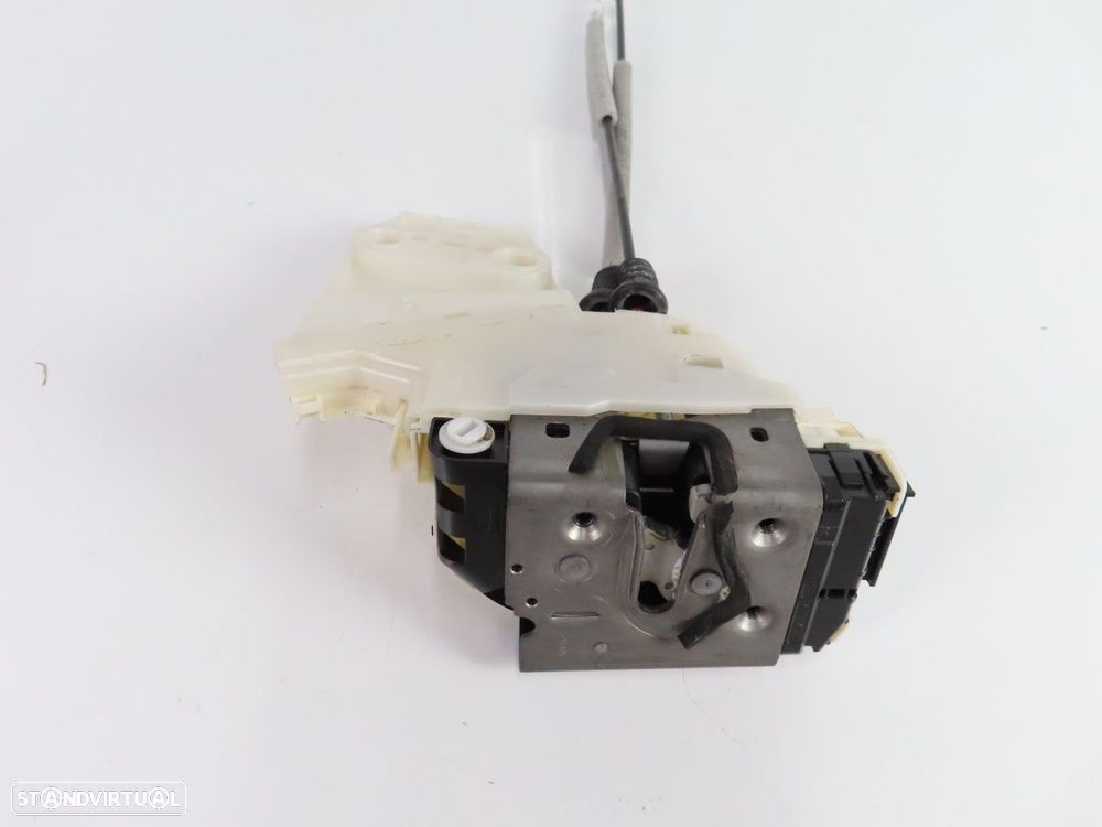 Fecho da porta Direito/Trás Usado / Original FIAT 500X (334_) 52139906 - 2