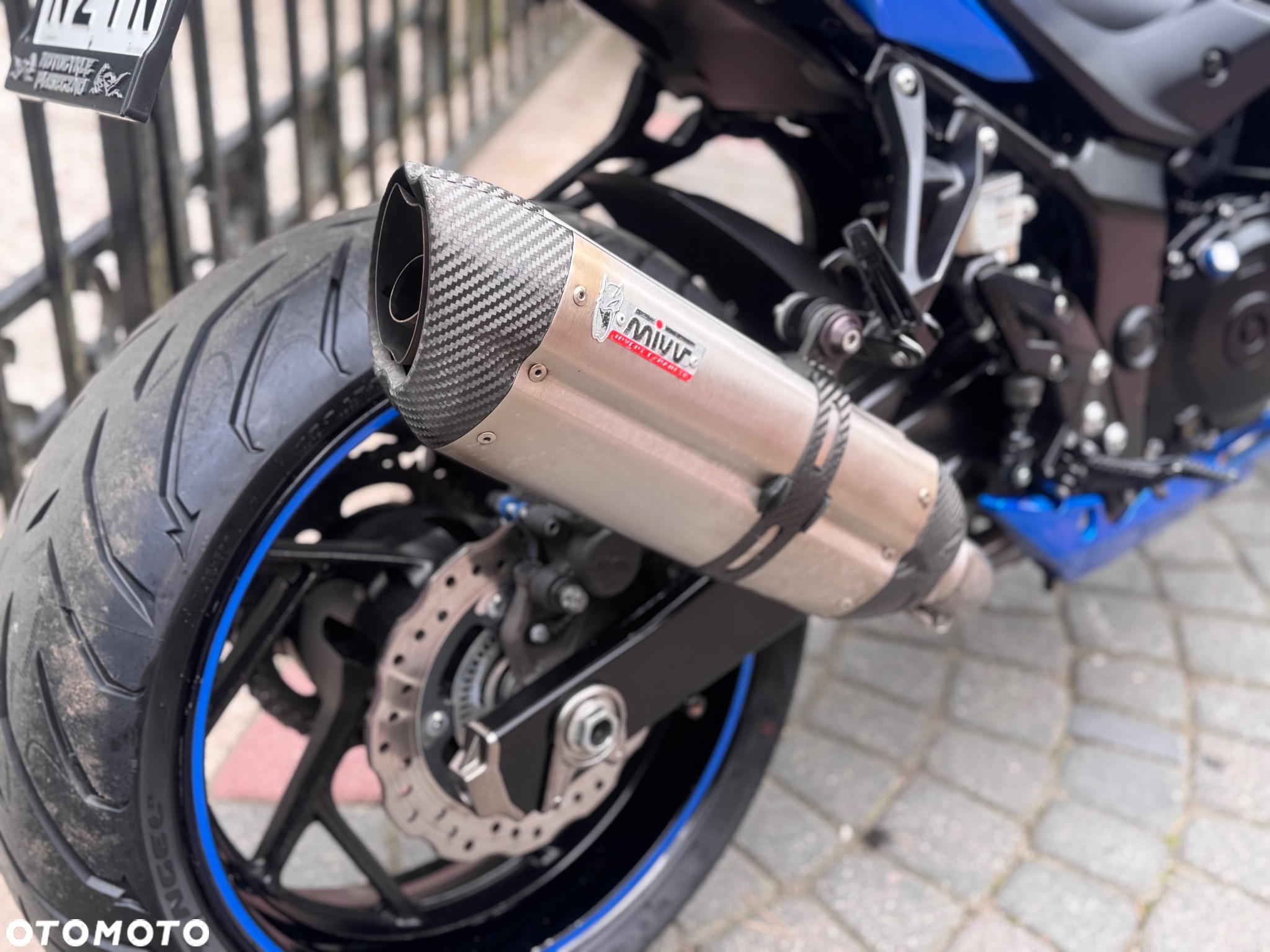 Suzuki GSX - 24