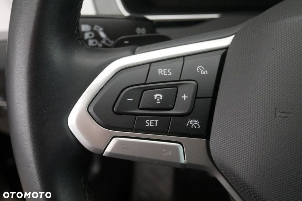 Volkswagen Passat - 26