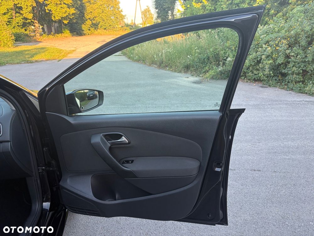 Volkswagen Polo 1.4 Comfortline - 29