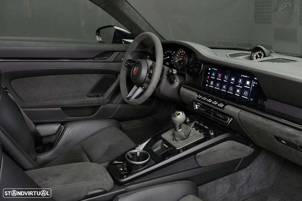 Porsche 911 (992) GT3 PDK - 21