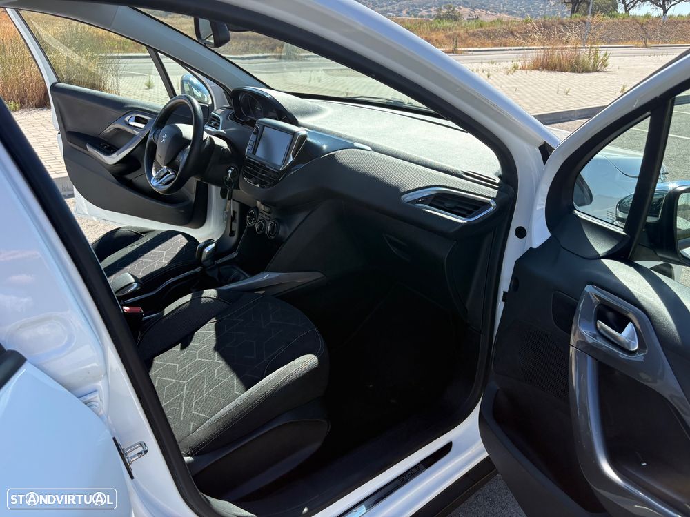 Peugeot 2008 1.2 PureTech Style - 26