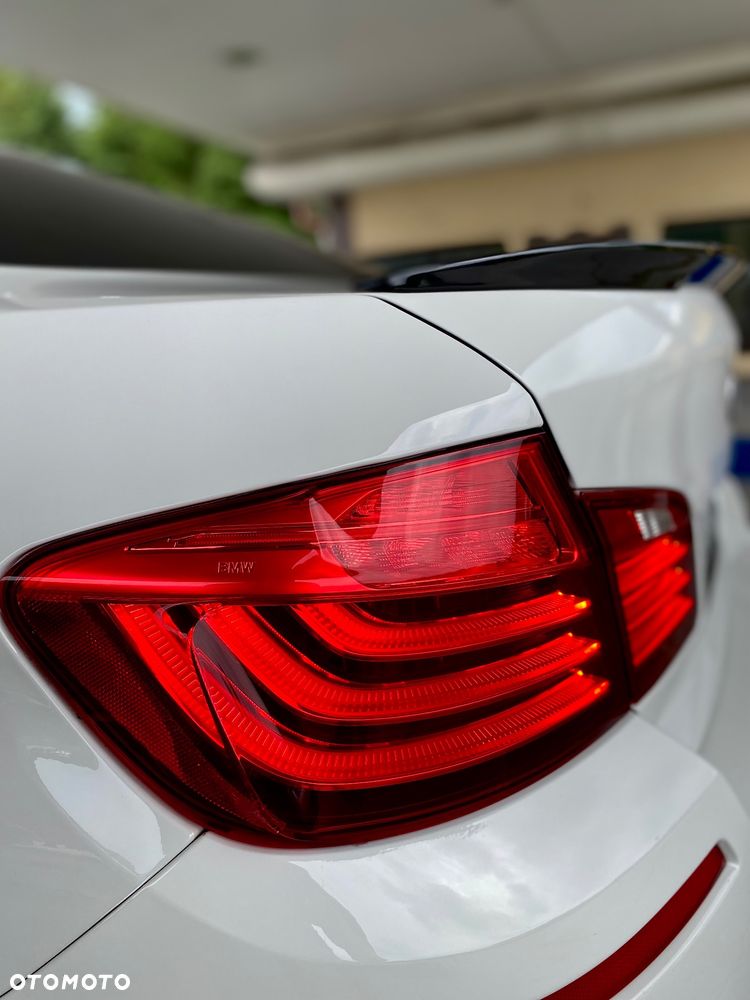 BMW Seria 5 530d xDrive - 12
