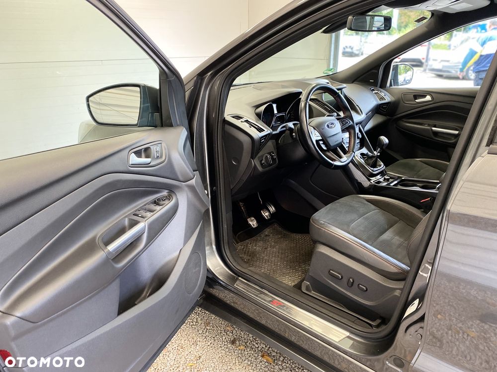 Ford Kuga 2.0 TDCi FWD ST-Line - 6