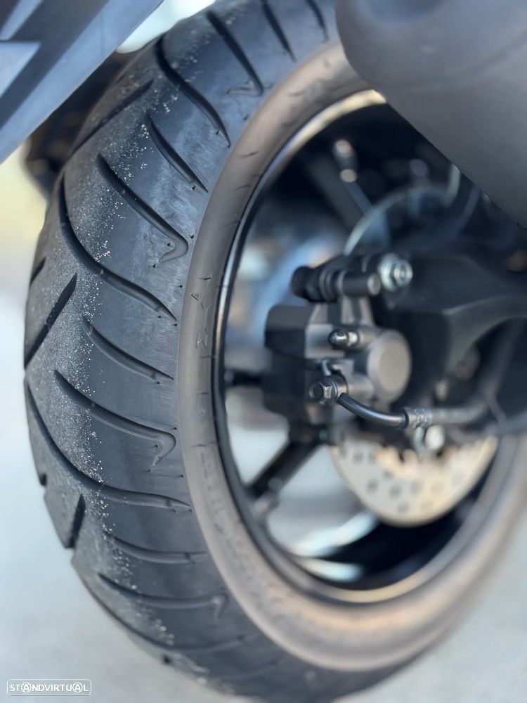 Yamaha NMAX ABS - 10