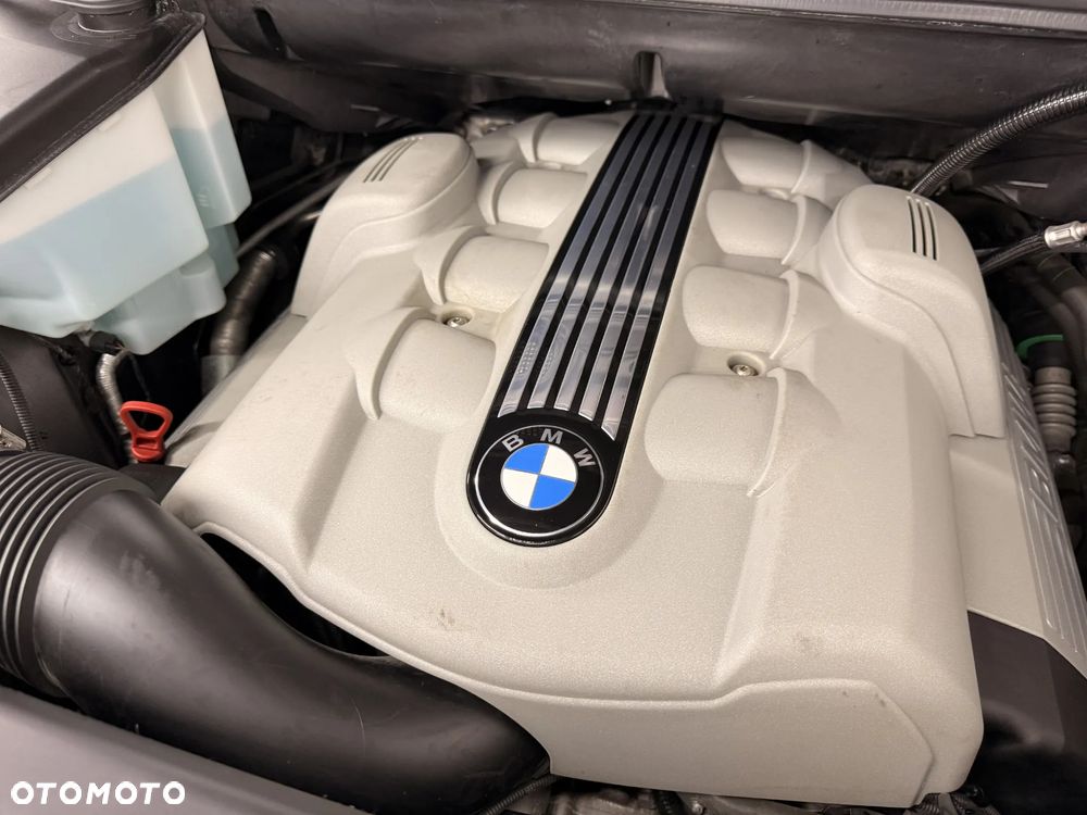 BMW X5 4.4 i - 10