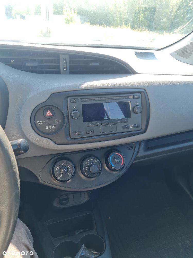 Toyota Yaris 1.0 Active EU6 - 7