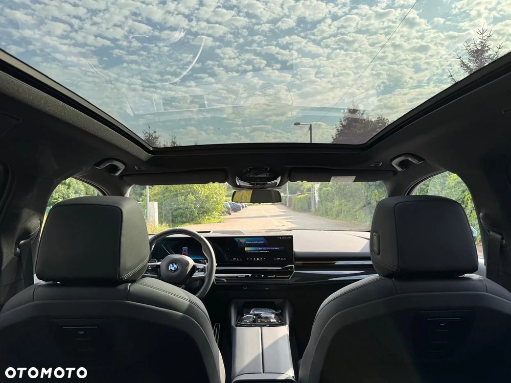 BMW Seria 5 520d Touring - 13