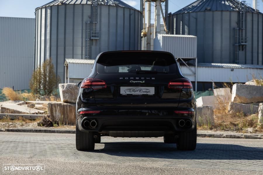 Porsche Cayenne S E-Hybrid - 11