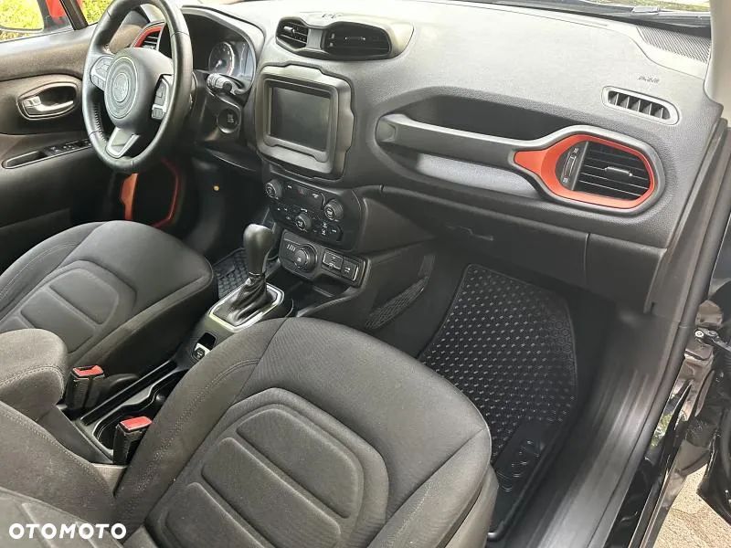 Jeep Renegade - 8