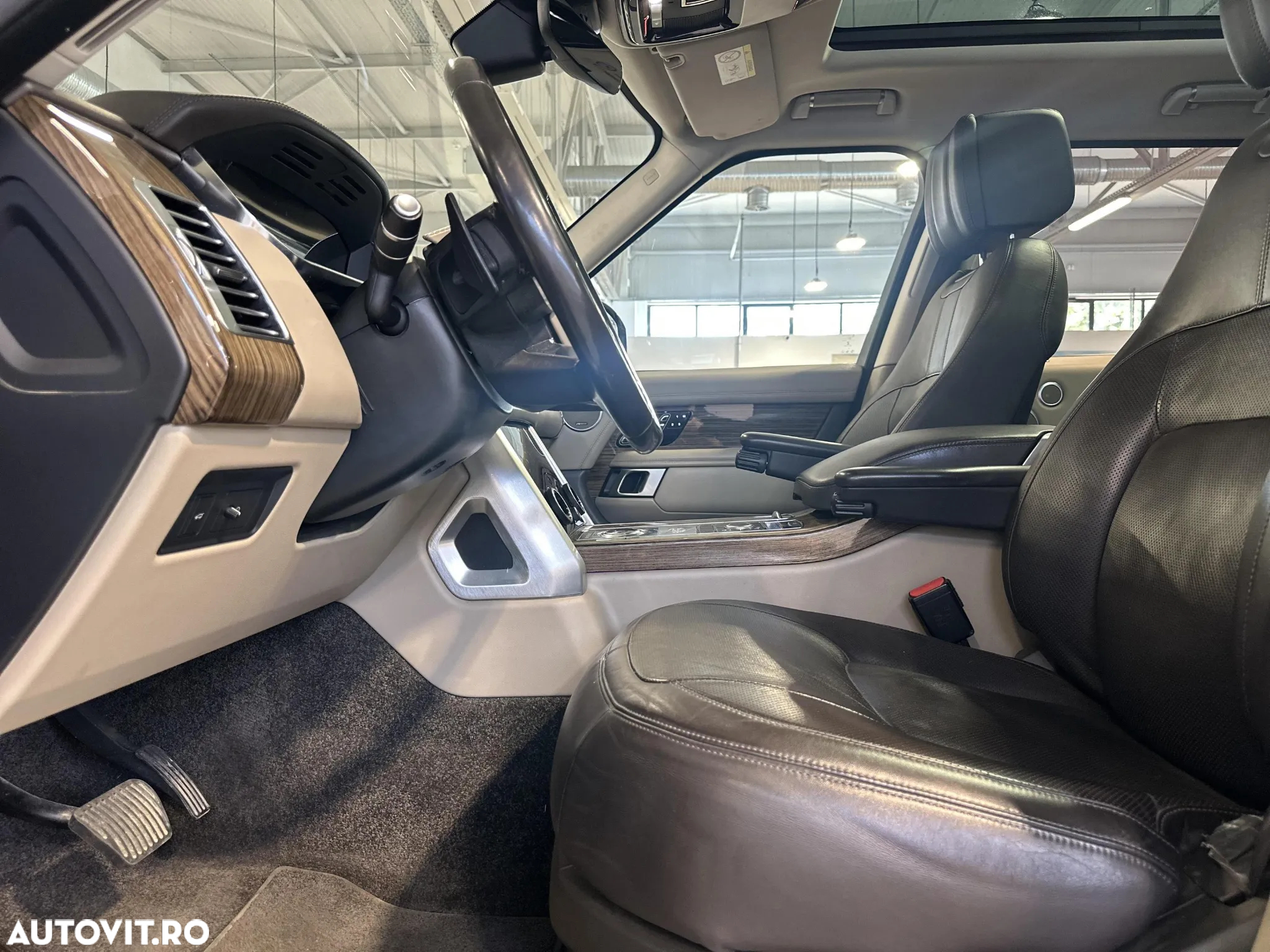Land Rover Range Rover - 26