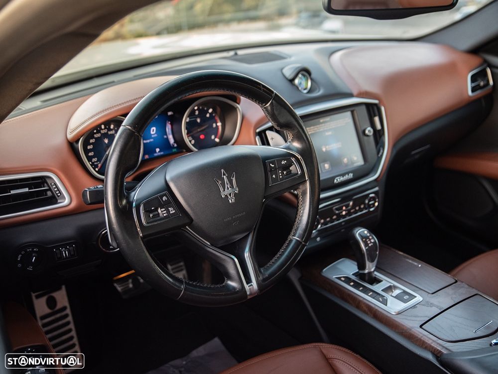 Maserati Ghibli Auto - 26
