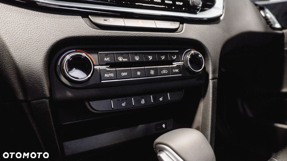 Kia XCeed 1.6 T-GDI Business Line DCT - 6