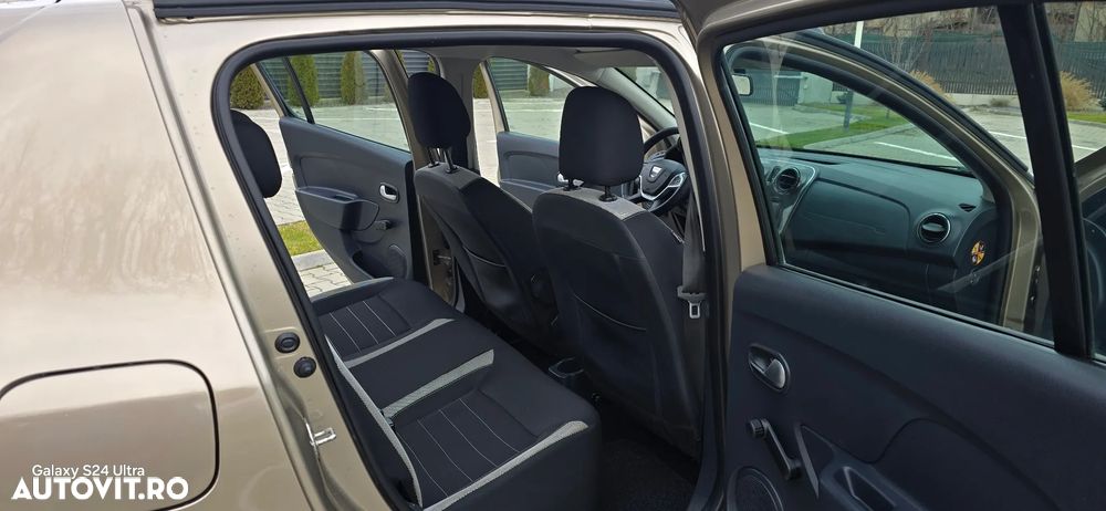 Dacia Sandero Stepway TCe 90 (S&S) Celebration - 11