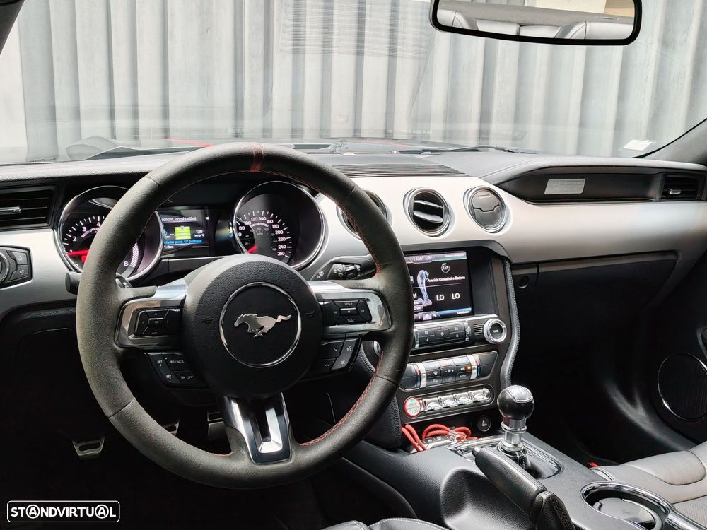 Ford Mustang 2.3i EcoBoost - 13