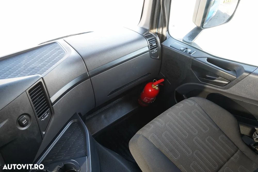 Mercedes-Benz AROCS 3336 / 6x4 / BASCULABILĂ PE 3 PĂRȚI - 5,2 M / 2x OBOANE LATERALE CU ACȚIONARE HIDRAULICĂ / CUTIE DE VITEZE AUTOMATĂ / EURO 6 - 34