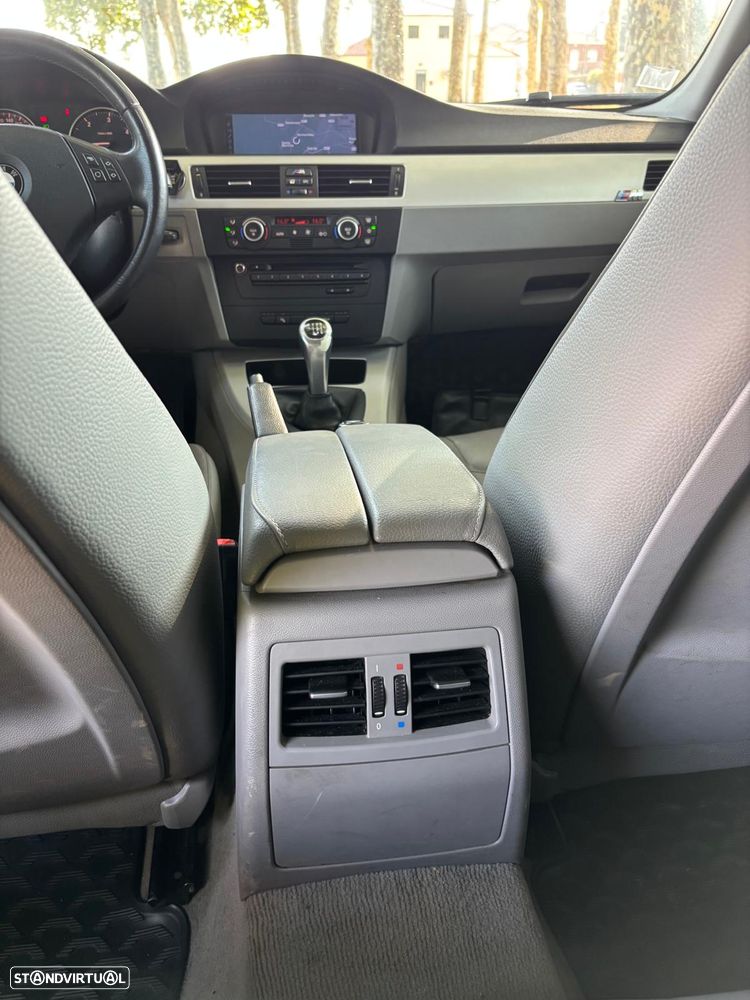 BMW 318 d - 31