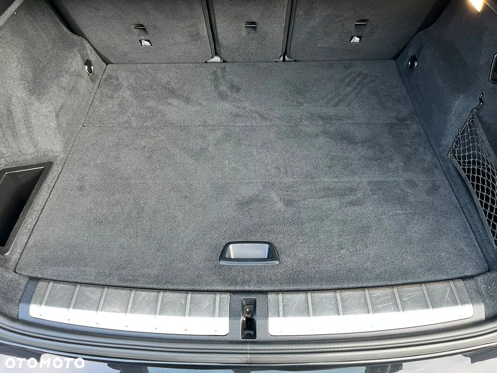 BMW X1 sDrive18d xLine - 35