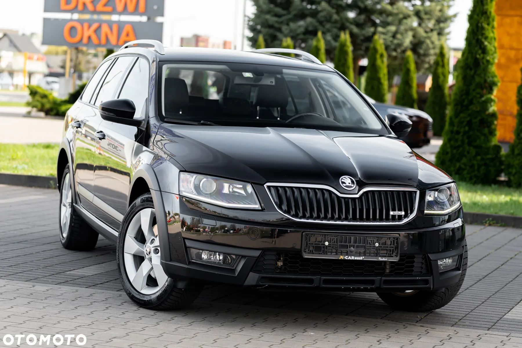 Skoda Octavia Combi 2.0 TDI 4x4 DSG Scout - 1