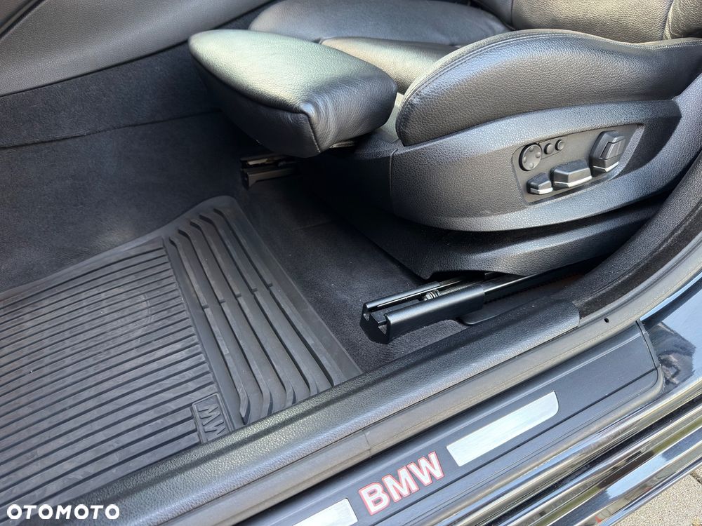 BMW 5GT - 17