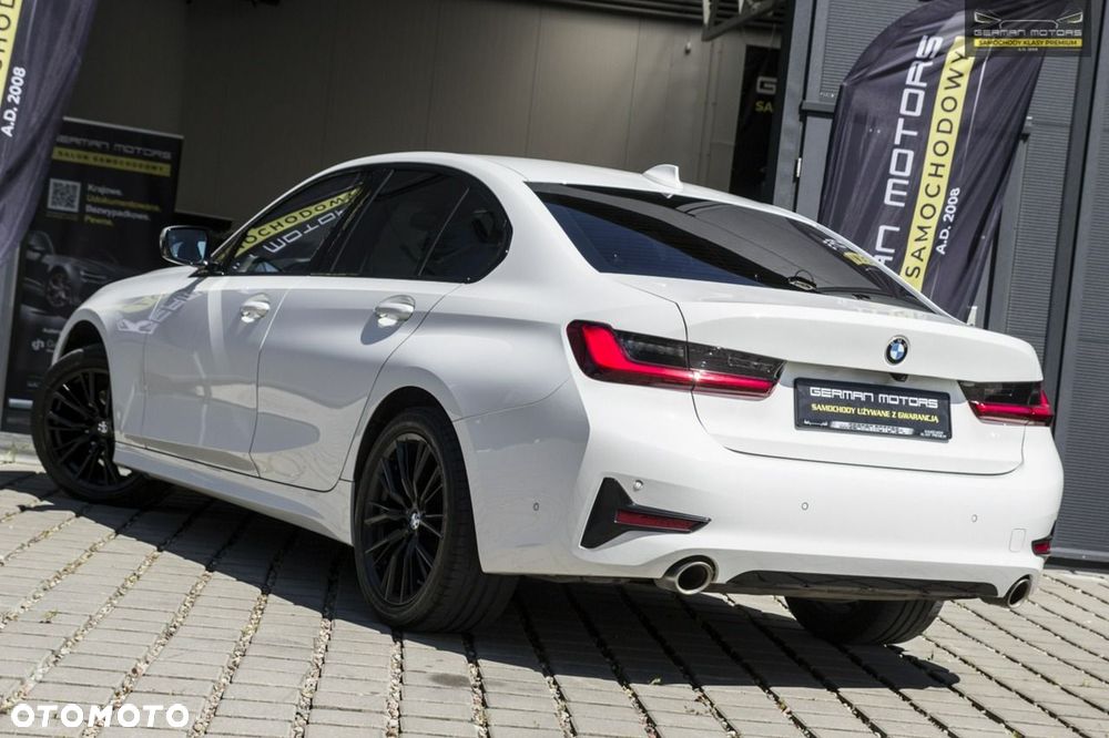 BMW Seria 3 318i Sport Line - 10
