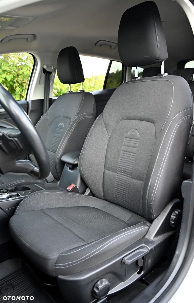 Ford Focus - 36