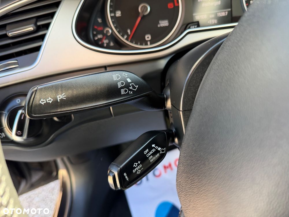 Audi A4 Avant 2.0 TDI ultra DPF Attraction - 23