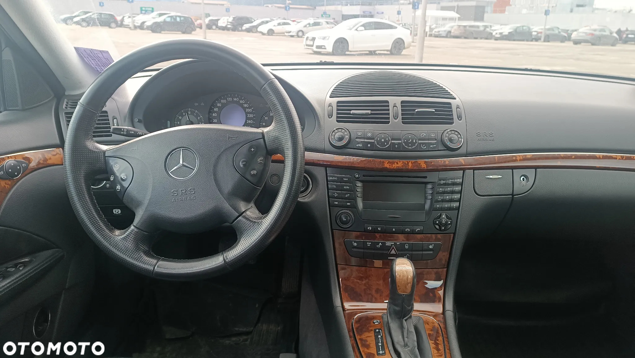 Mercedes-Benz Klasa E - 8