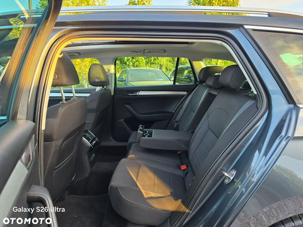 Skoda Superb 2.0 TDI Ambition - 30