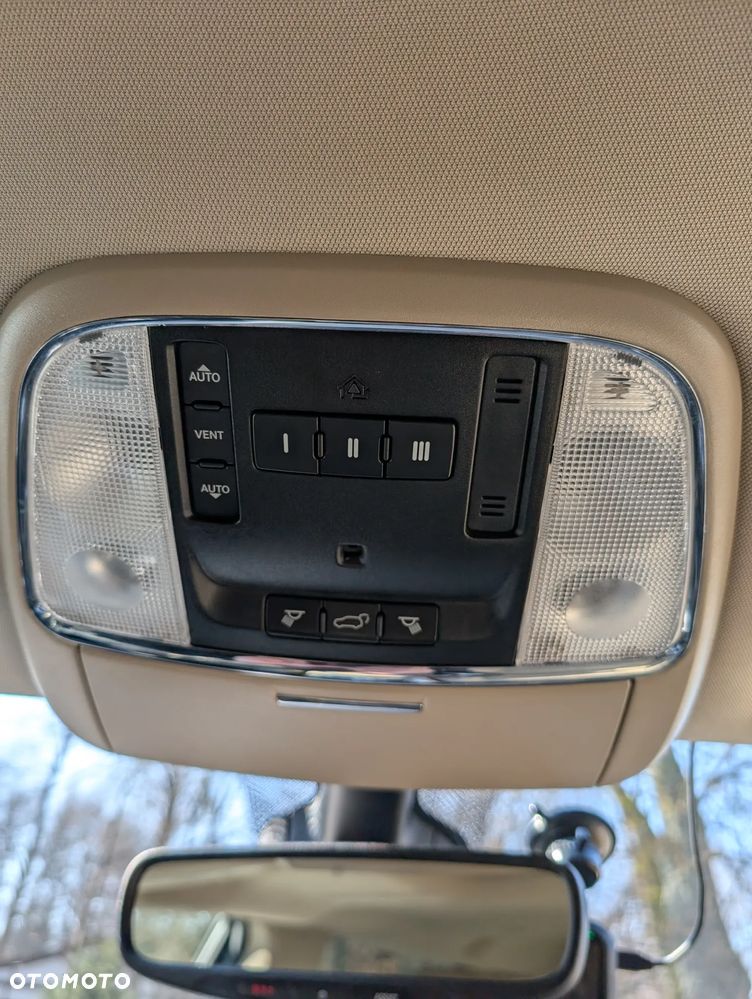 Jeep Grand Cherokee - 8