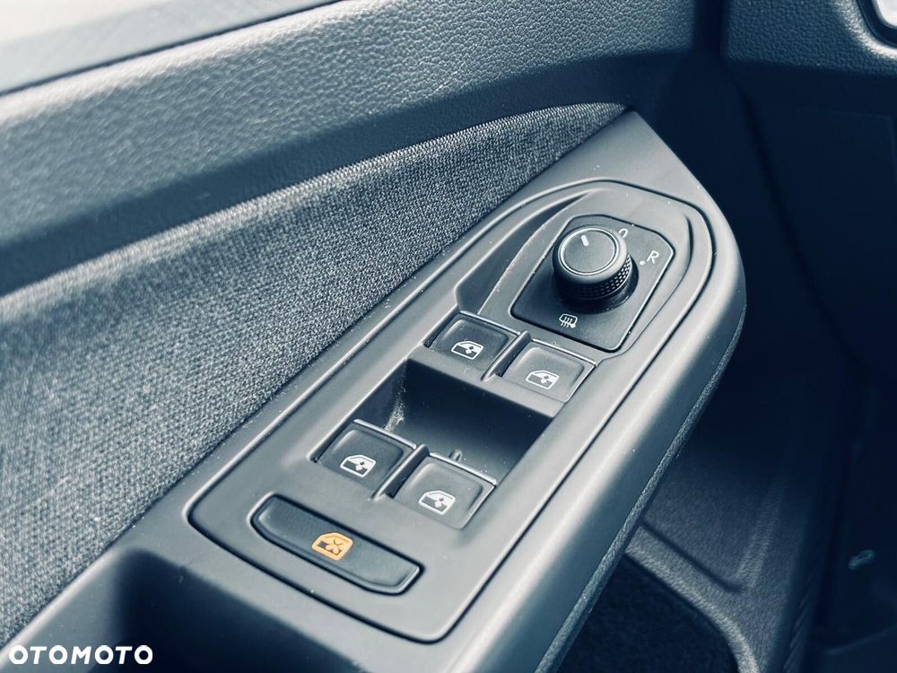 Volkswagen Golf - 33