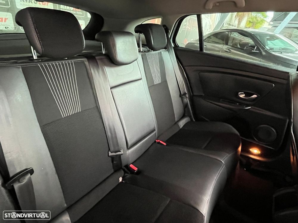 Renault Mégane Sport Tourer 1.5 dCi Comfort SS - 40